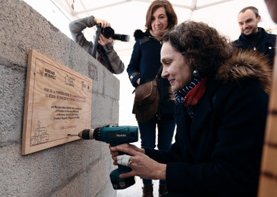 Pose de la première pierre chantier chaufferie - geste inaugural